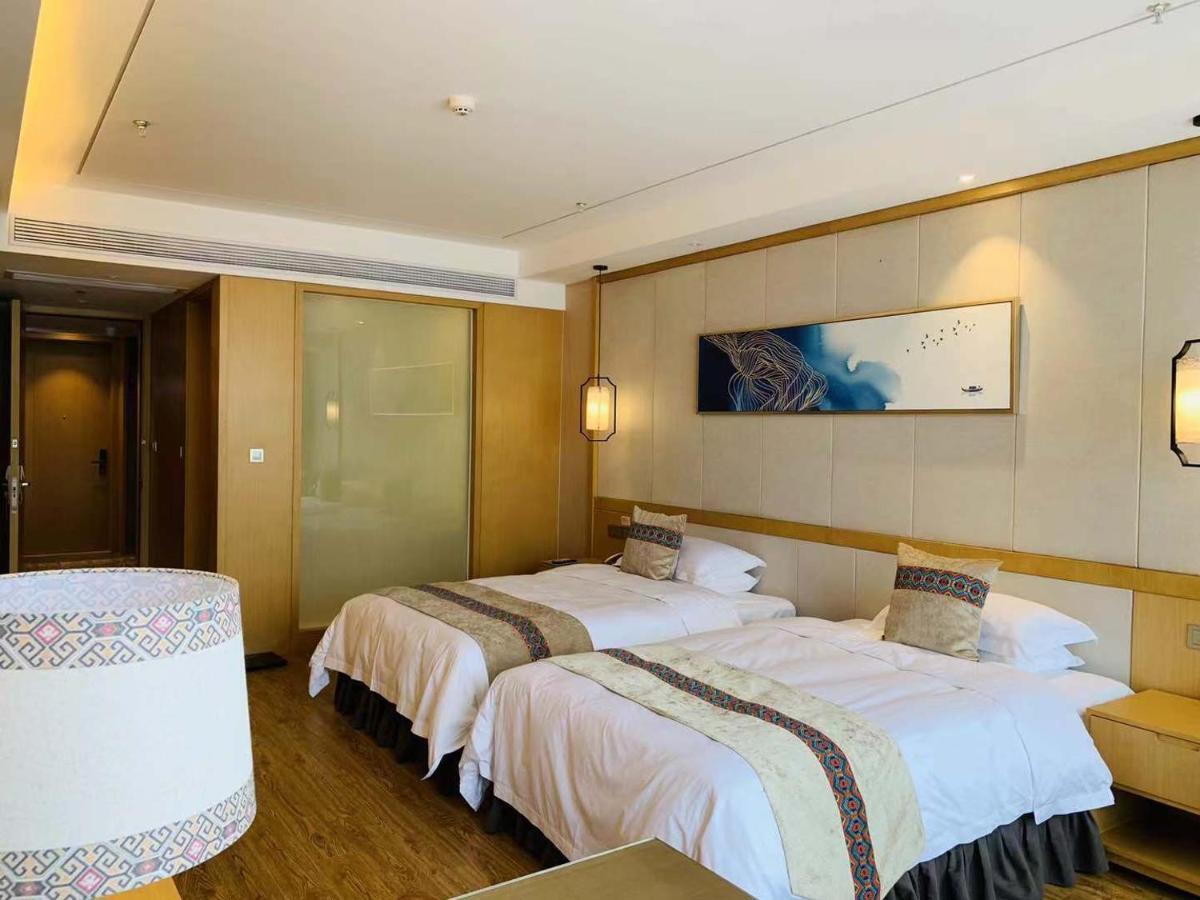 Ramada Plaza By Wyndham Enshi Hotel Ngoại thất bức ảnh