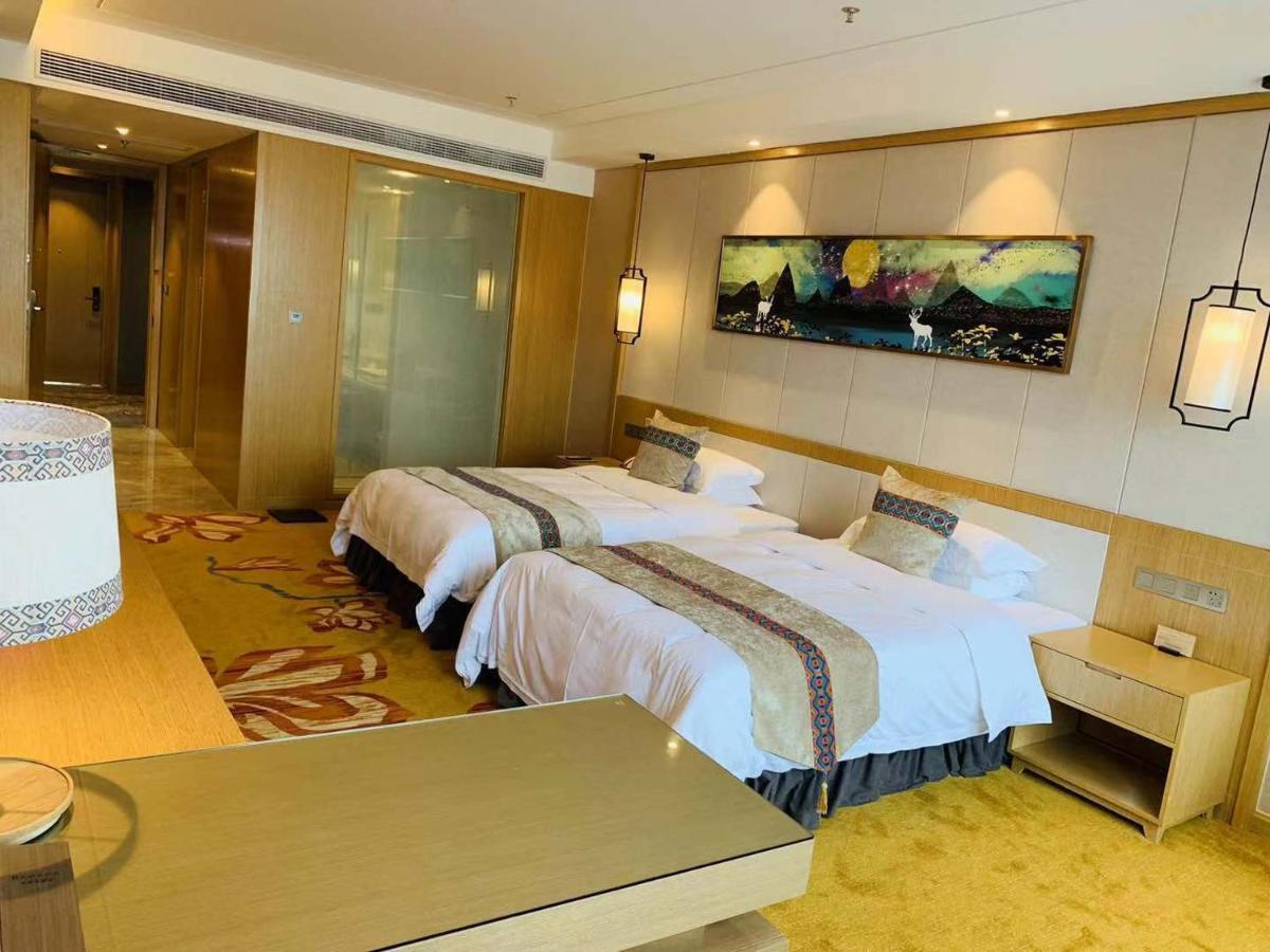 Ramada Plaza By Wyndham Enshi Hotel Ngoại thất bức ảnh