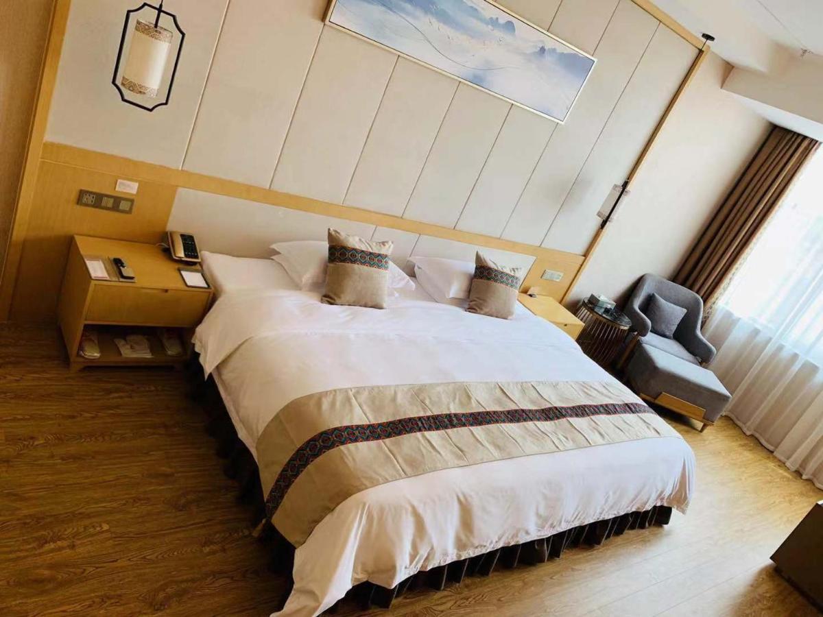 Ramada Plaza By Wyndham Enshi Hotel Ngoại thất bức ảnh