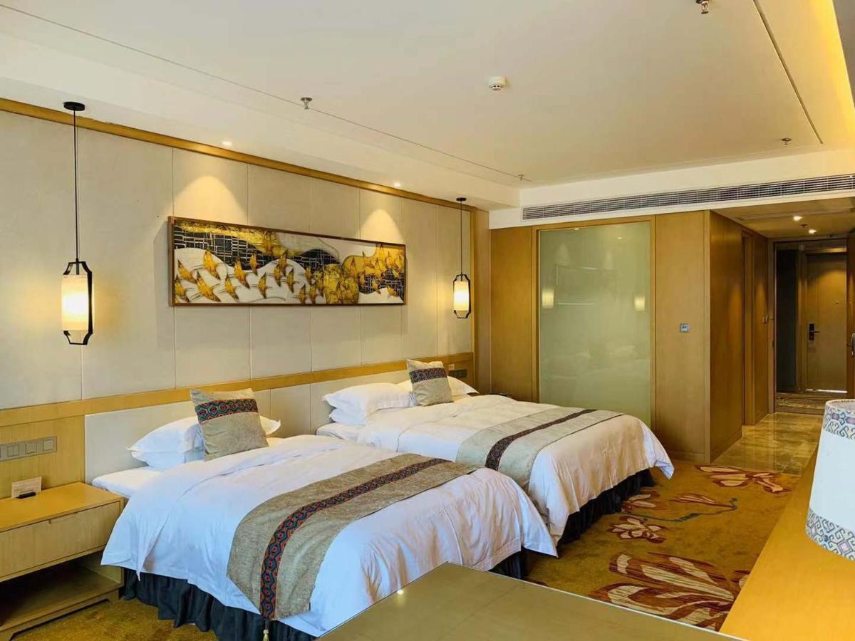 Ramada Plaza By Wyndham Enshi Hotel Ngoại thất bức ảnh