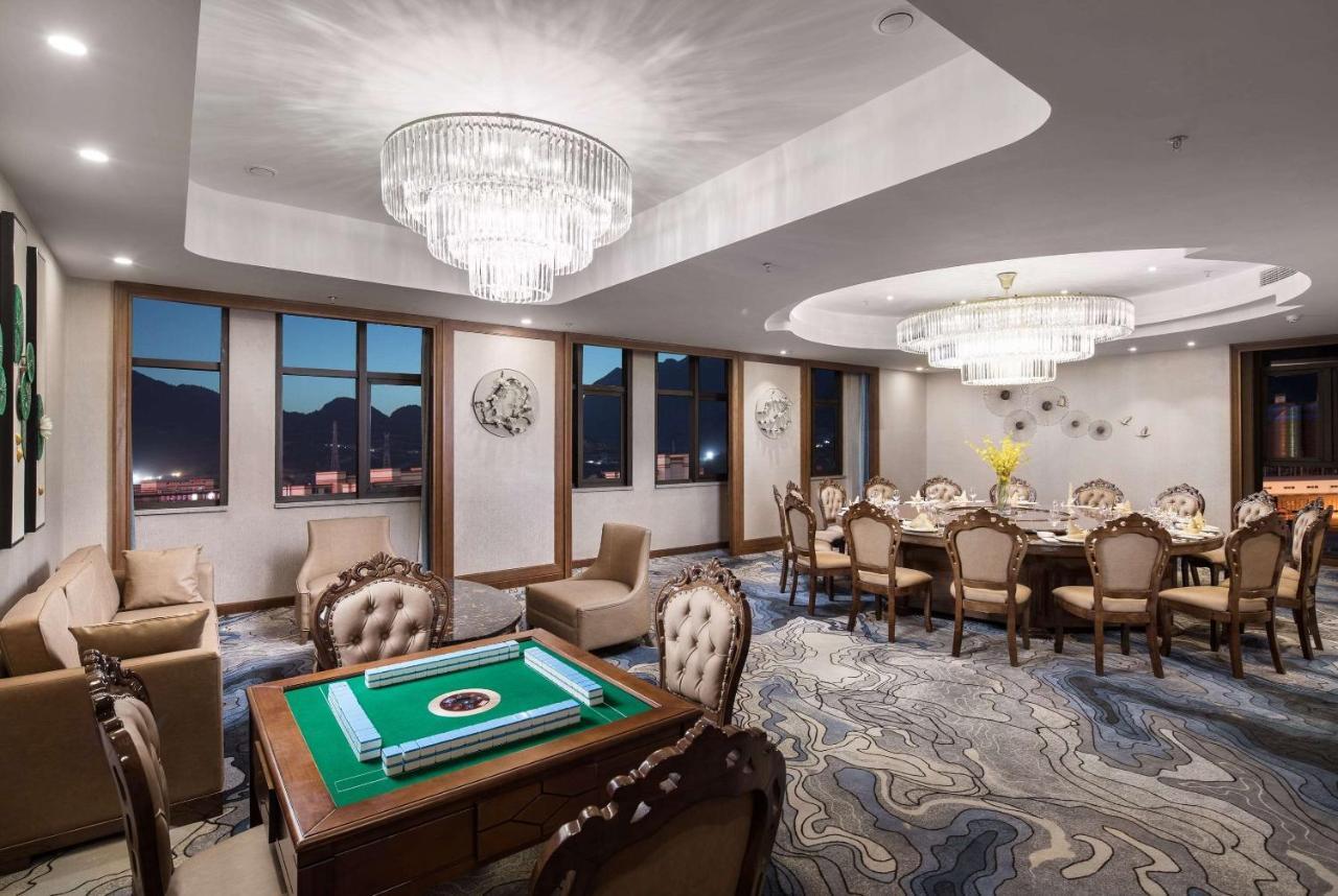 Ramada Plaza By Wyndham Enshi Hotel Ngoại thất bức ảnh