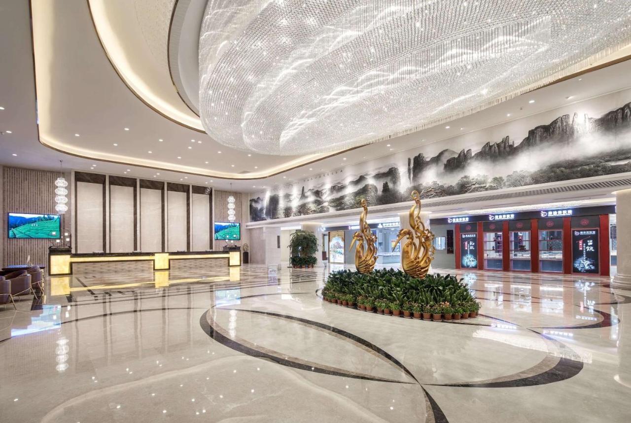 Ramada Plaza By Wyndham Enshi Hotel Ngoại thất bức ảnh